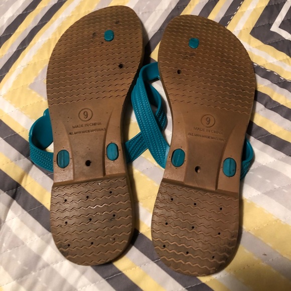 🌼PRICE DROP🌼Teal flower flip flops - Picture 2 of 3